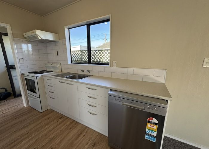  at 2/65 Wakefield St, Alicetown, Lower Hutt, Wellington
