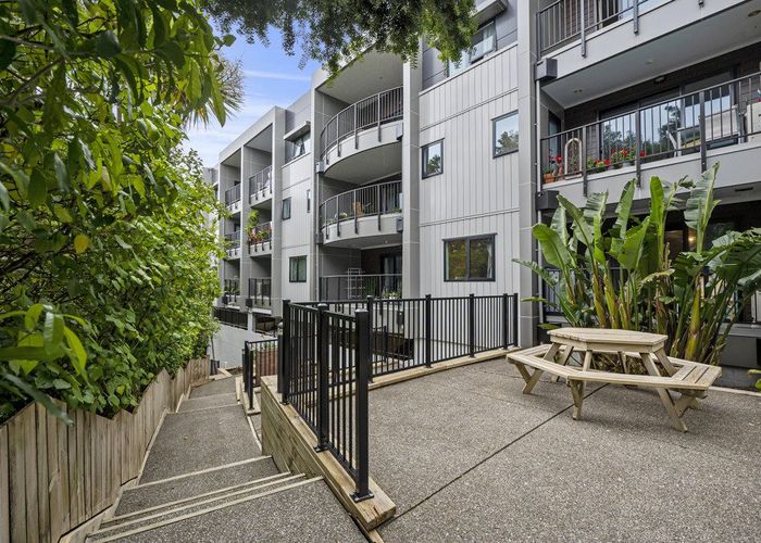  at 36/241 Hinemoa Street, Birkenhead, North Shore City, Auckland