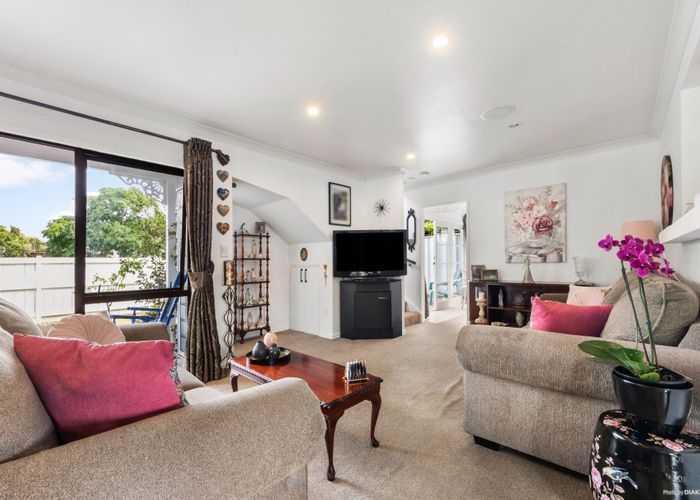  at 1 Edwin Freeman Place, Ranui, Auckland