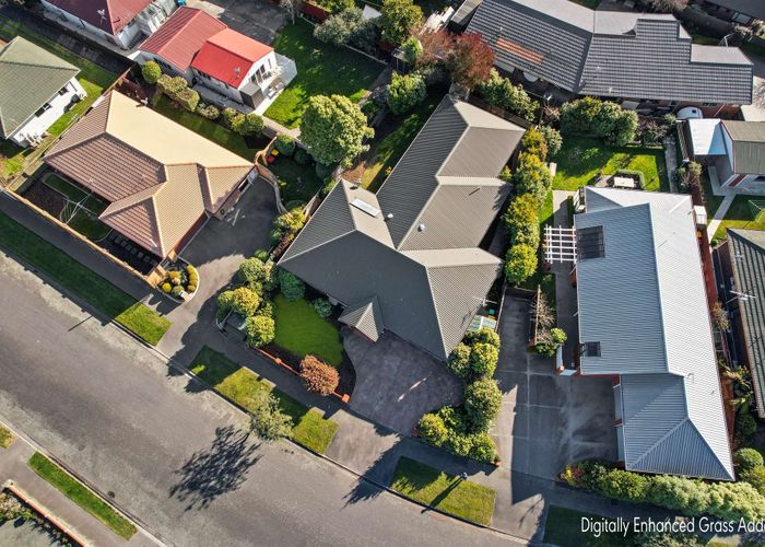  at 5 Lowry Avenue, Redwood, Christchurch