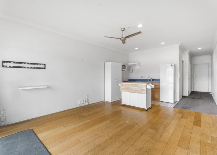  at 208/3 Morningside Drive , Morningside, Auckland City, Auckland