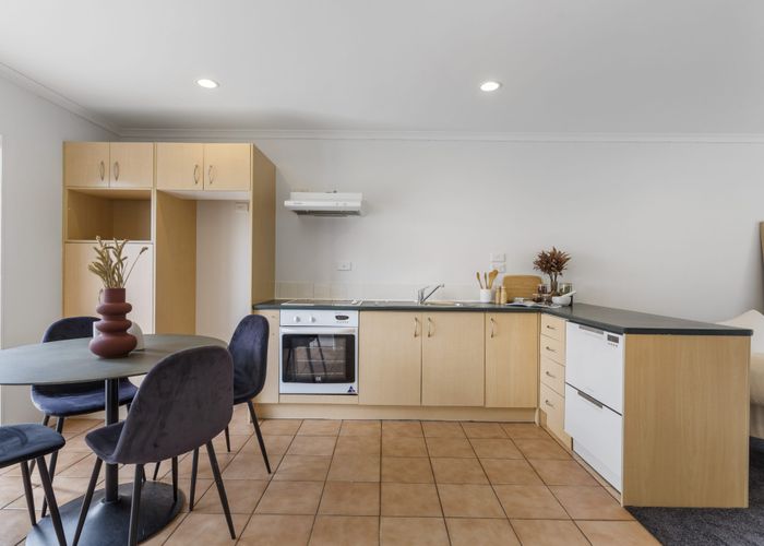  at 6/3 Ambrico Place, New Lynn, Waitakere City, Auckland