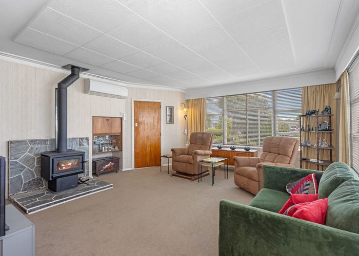  at 35 Daniels Road, Redwood, Christchurch