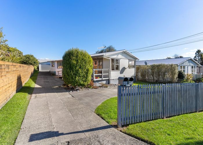  at 46 Aeroview Drive, Beach Haven, North Shore City, Auckland