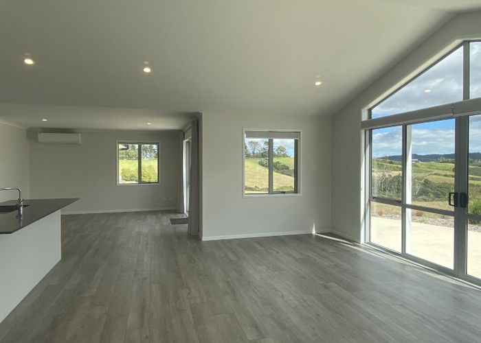  at 274 Whitehills Road, Silverdale