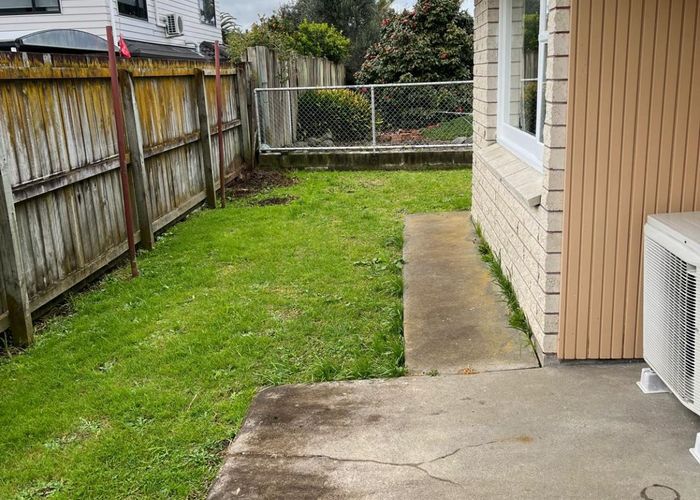  at 2/5 Carolyn Street, Papatoetoe, Manukau City, Auckland