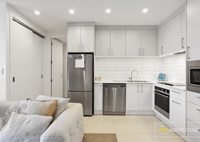  at 709/6 Waikumete Road, Glen Eden, Auckland