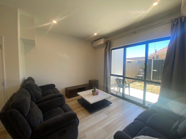  at 5/148 Lincoln Road, Henderson, Auckland
