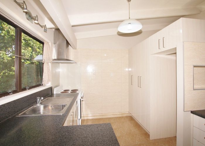  at 15 Stephen Avenue, Henderson, Waitakere City, Auckland