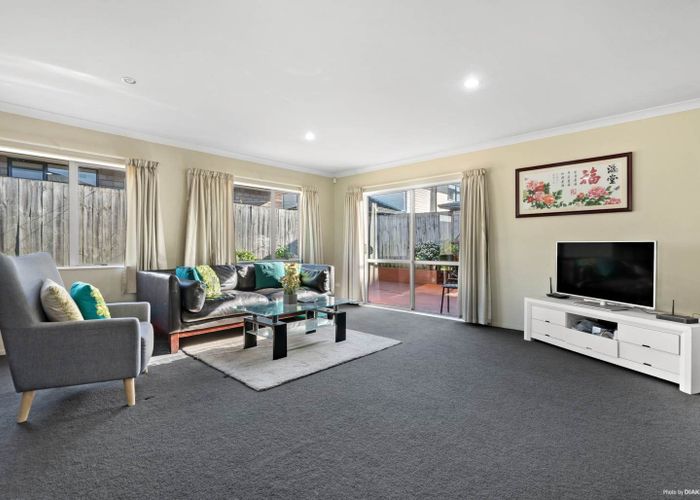  at 11 Manning Rise, Flat Bush, Manukau City, Auckland