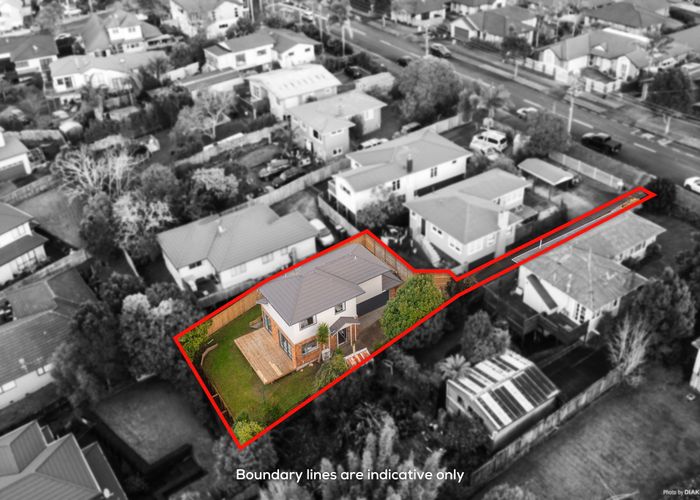  at 216B Sturges Road, Henderson, Auckland