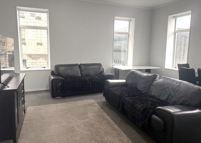  at 5 Liverpool Street, Hamilton Central, Hamilton