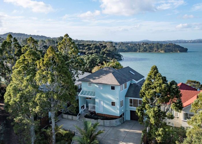  at 30 Arama Avenue, Titirangi, Waitakere City, Auckland