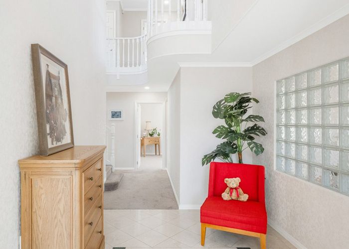  at 33 Santa Ana Drive, Dannemora, Auckland