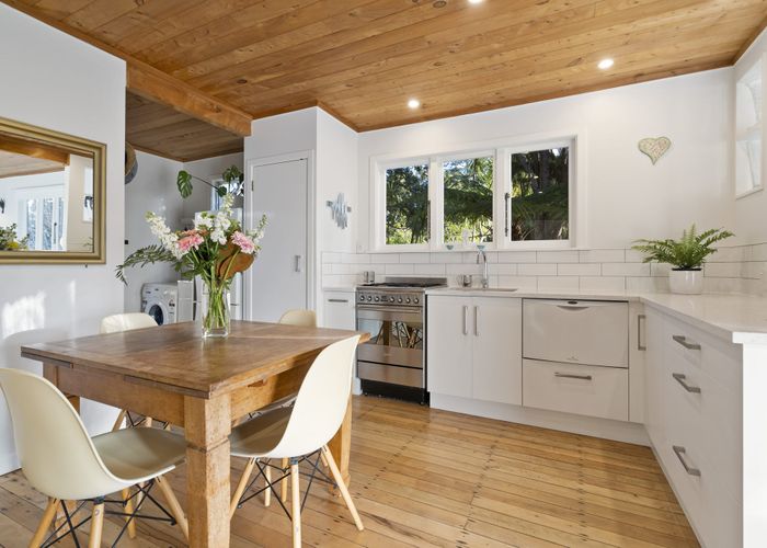  at 802 West Coast Road, Oratia, Auckland
