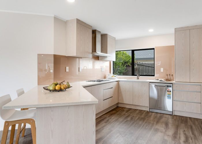  at 32 Ambleside Drive, Northpark, Manukau City, Auckland