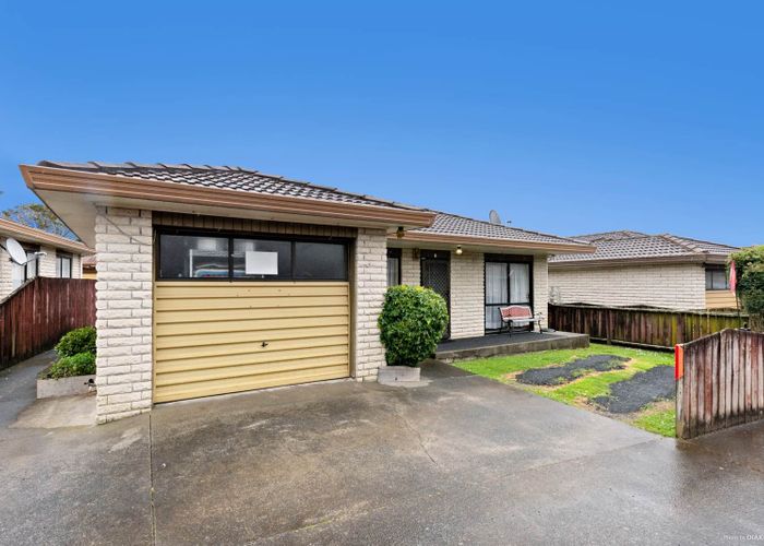  at 2/240 Shirley Road, Papatoetoe, Auckland
