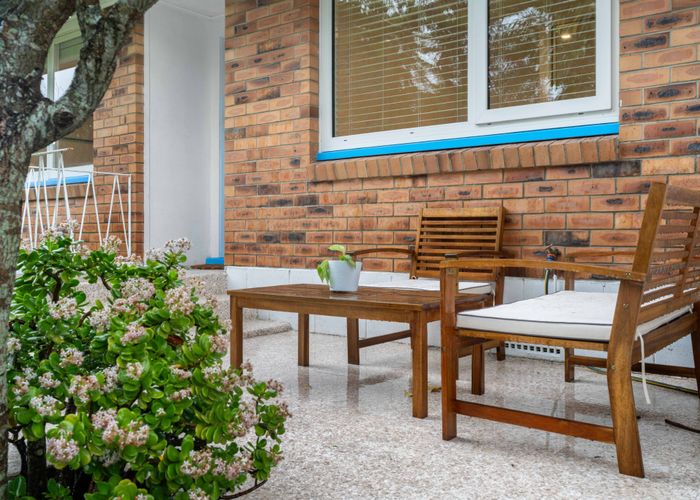 at 2/57 Church Rd, Mangere Bridge, Manukau City, Auckland