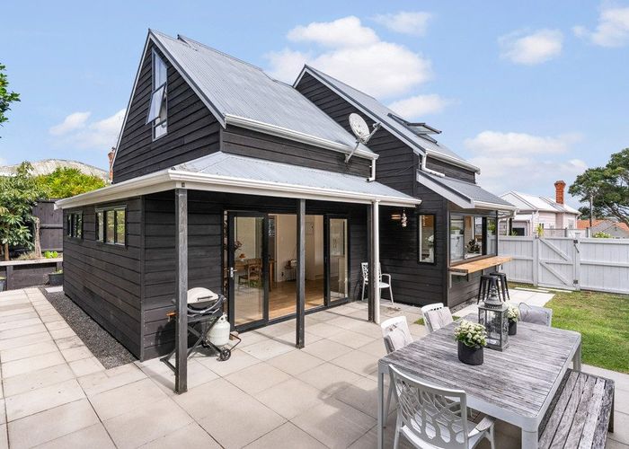  at 2/2 Lytton Street, Devonport, North Shore City, Auckland