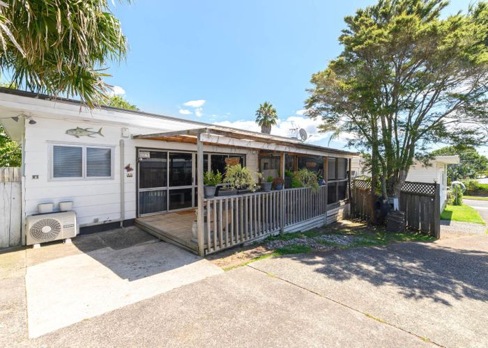  at 2/24 Newington Road, Henderson, Waitakere City, Auckland