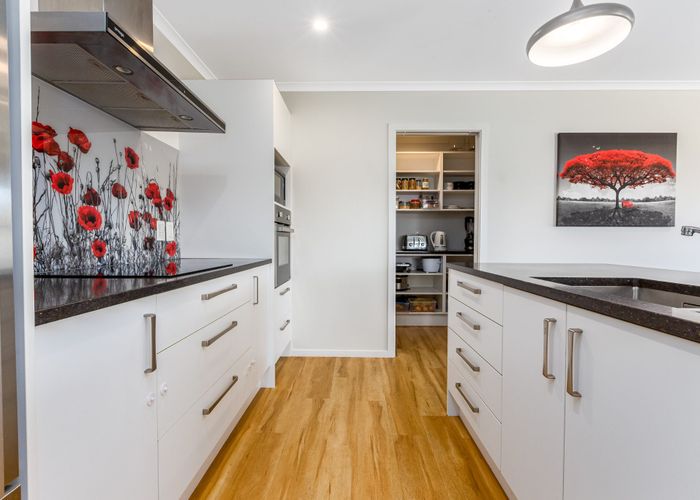  at 34 Margaret Shields Avenue, Aotea, Porirua