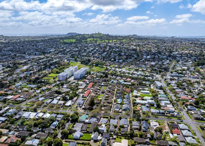  at 110C Grey Street, Onehunga, Auckland