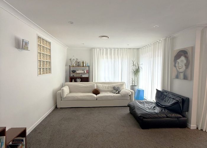  at 1 Celina Place, Browns Bay, North Shore City, Auckland