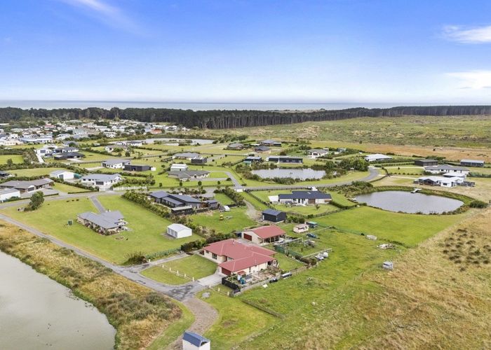  at 25 Carex Grove, Foxton Beach, Horowhenua, Manawatu / Whanganui