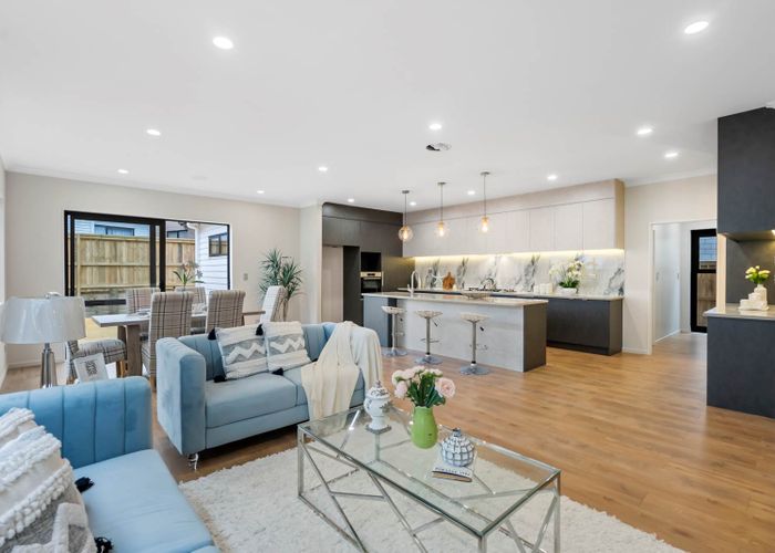  at 29 Bushfield Drive, Flat Bush, Auckland