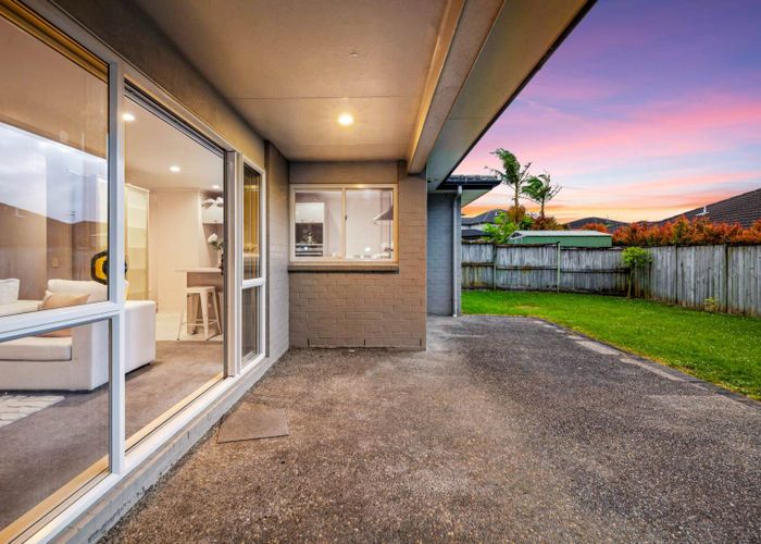  at 58 Salford  Crescent, Flat Bush, Manukau City, Auckland