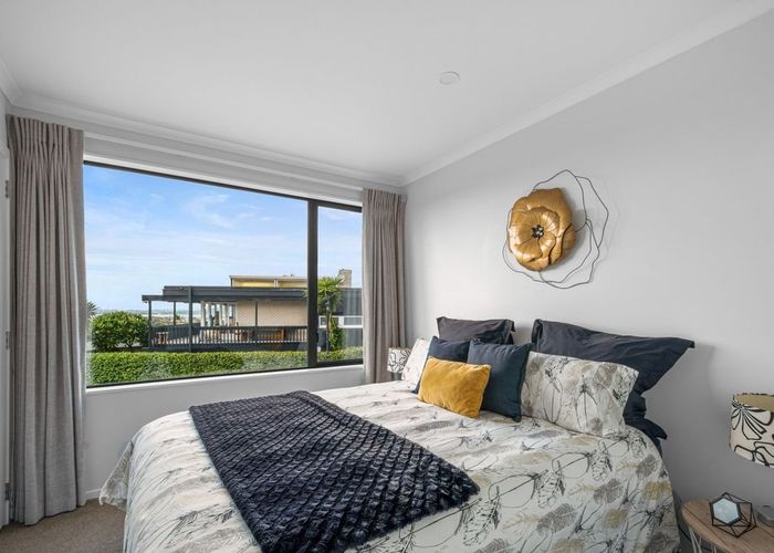  at 6 Wharara Lane, Massey, Waitakere City, Auckland