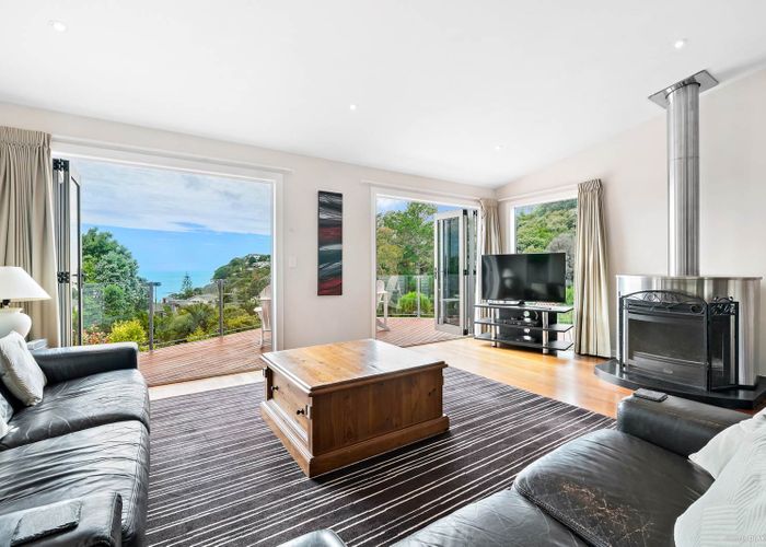  at 7 Whale Cove, Stanmore Bay, Whangaparaoa