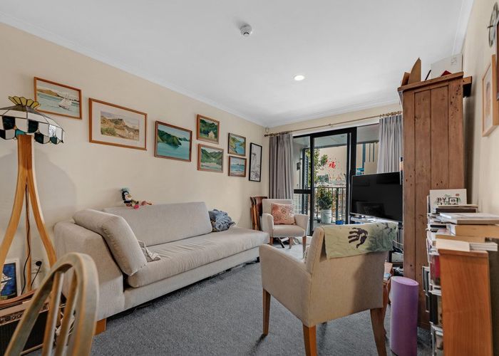  at 2U/1 Wadier Place, Henderson, Waitakere City, Auckland