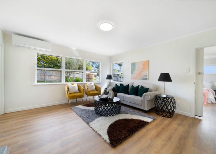  at 6 Cajero Place, Green Bay, Waitakere City, Auckland