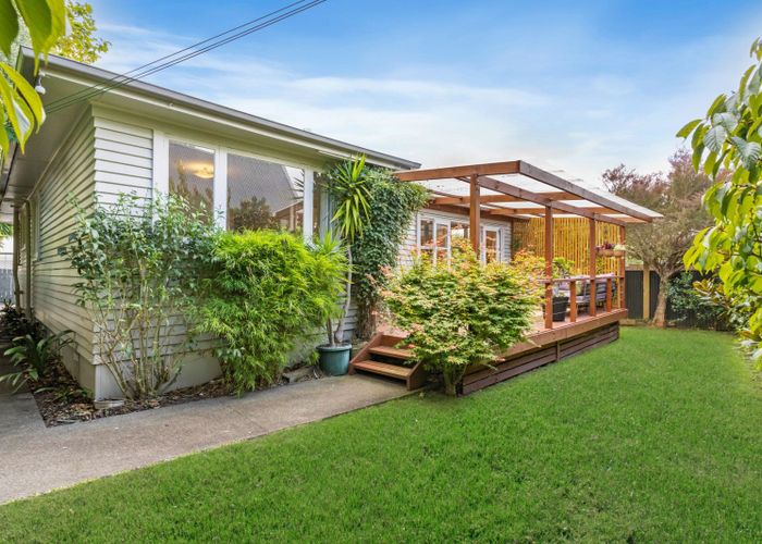 at 4B Lancaster Road, Beach Haven, Auckland