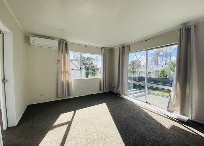  at 2/42 Moncrieff Ave, Clendon Park, Manukau City, Auckland