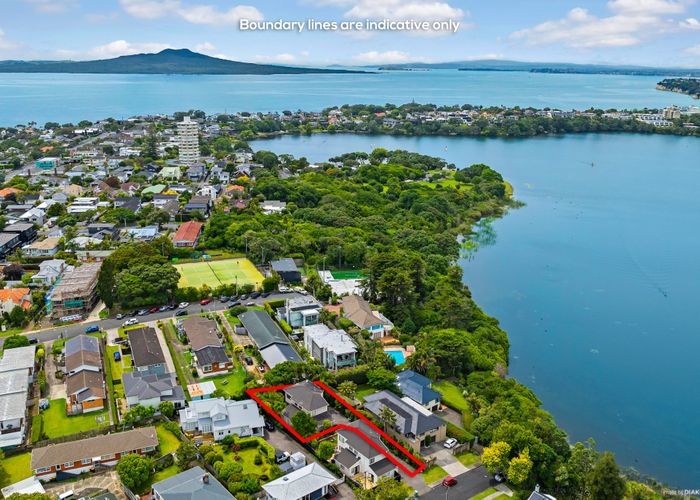  at 2/24 Fenwick Avenue, Milford, North Shore City, Auckland