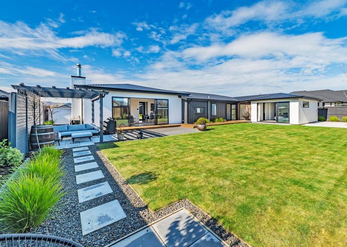  at 27 Candlesticks Crescent, Lincoln, Lincoln