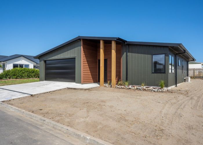  at 57 Seagrass Place, Otaki Beach, Otaki