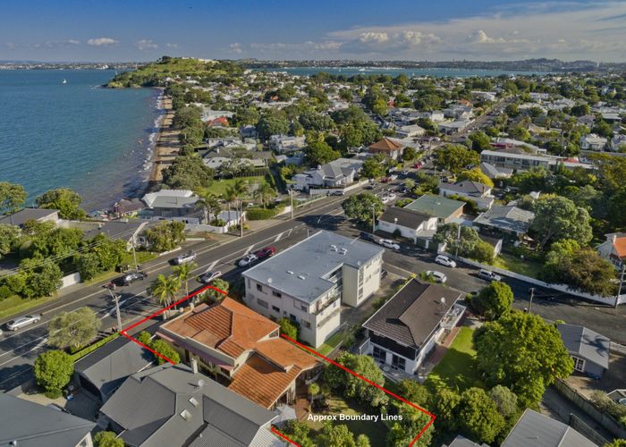 at 107 Vauxhall Road, Narrow Neck, Auckland