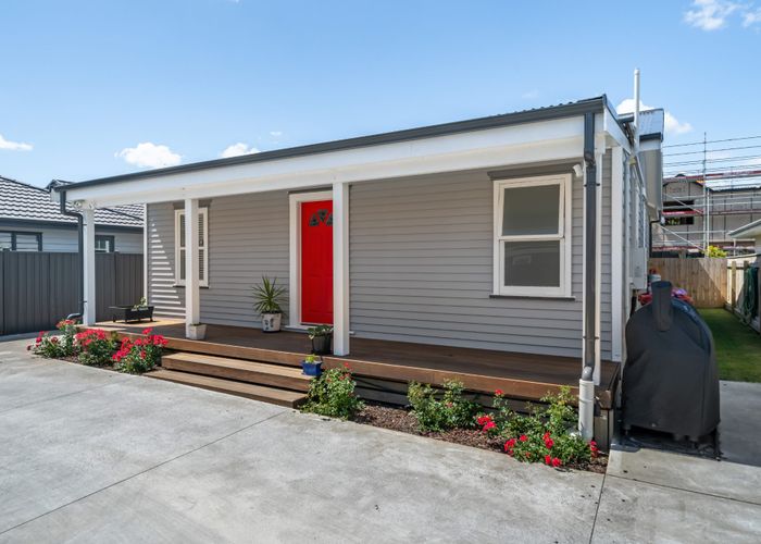  at 27 LIVERPOOL Street, Trentham, Upper Hutt