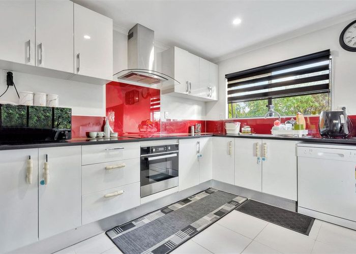  at 2/38 Arlette Place, Massey, Waitakere City, Auckland