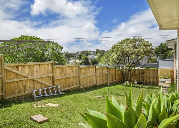  at 8B Tiber Road, Forrest Hill, North Shore City, Auckland