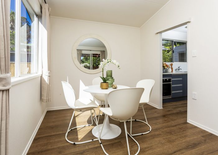  at 43 Valley View Road, Glenfield, North Shore City, Auckland