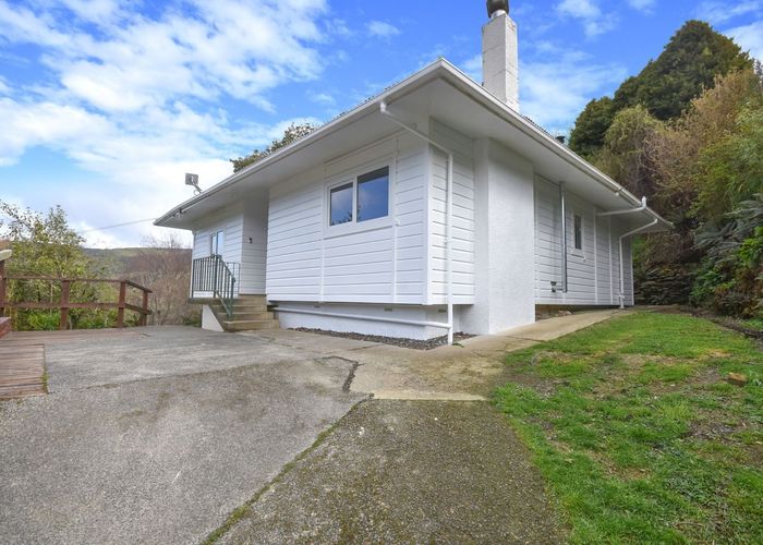  at 11 Morepork Lane, Waipori Falls, Outram