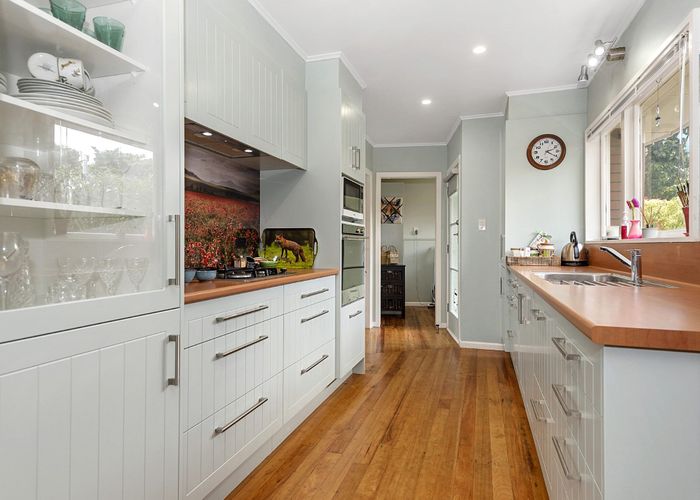  at 33 Hooker Avenue, Chedworth, Hamilton