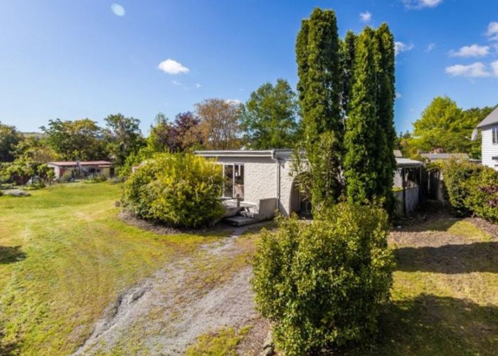  at 12 Irwin Place, Kinloch