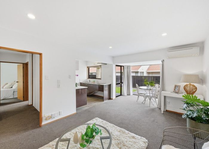  at 2/4 Broadbent Street, Riccarton, Christchurch City, Canterbury