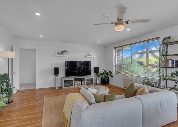  at 16 Thistledown Place, Woolston, Christchurch City, Canterbury