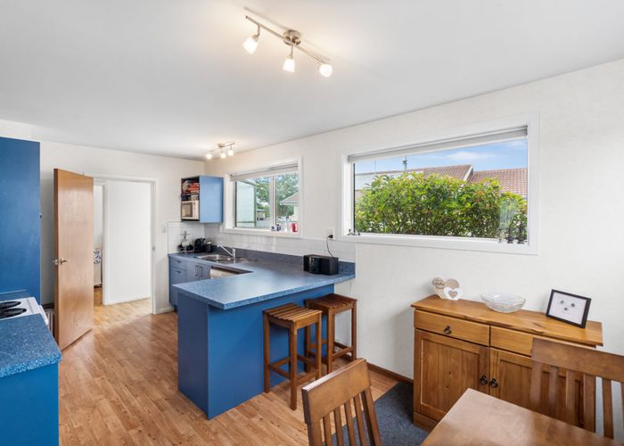 at 6 Fir Tree Lane, Aranui, Christchurch